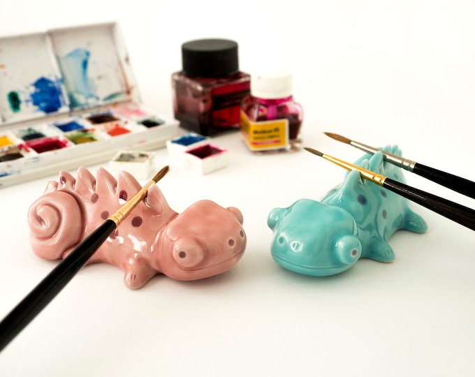 Ceramic Chameleon Brush Rest, Paintbrush Rest in Pink or Blue. Handmade in Italy