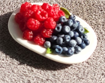 RASPBERRIES and BLUEBERRIES on white plate, unique, OOAK; miniature in scale 1:12, dollshouse fruits composition