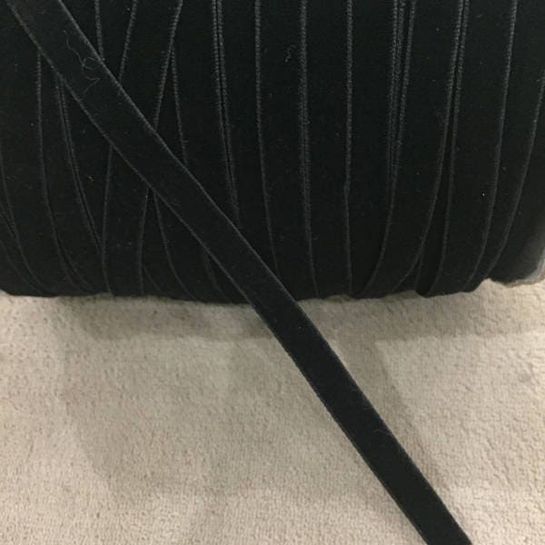 LUXE VELVET CORD SET