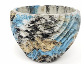 Marbled Wave Concrete Planter – Sculptural Wavy Ridges Plant Pot