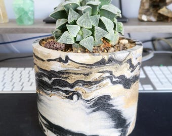 Handmade Marbled Concrete Planter – Round Minimalist Pot for Succulents & Houseplants