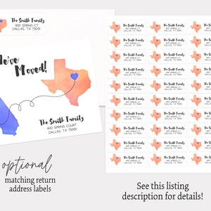 Puede incluir: Una tarjeta de anuncio de mudanza con una ilustraci&oacute;n de acuarela de California y Texas con corazones. La tarjeta dice "We've Moved!" e incluye la direcci&oacute;n "The Smith Family, 1610 Spring Court, Dallas, TX 75000". La tarjeta tambi&eacute;n incluye una hoja de 24 etiquetas de direcci&oacute;n coincidentes con la misma ilustraci&oacute;n y direcci&oacute;n.