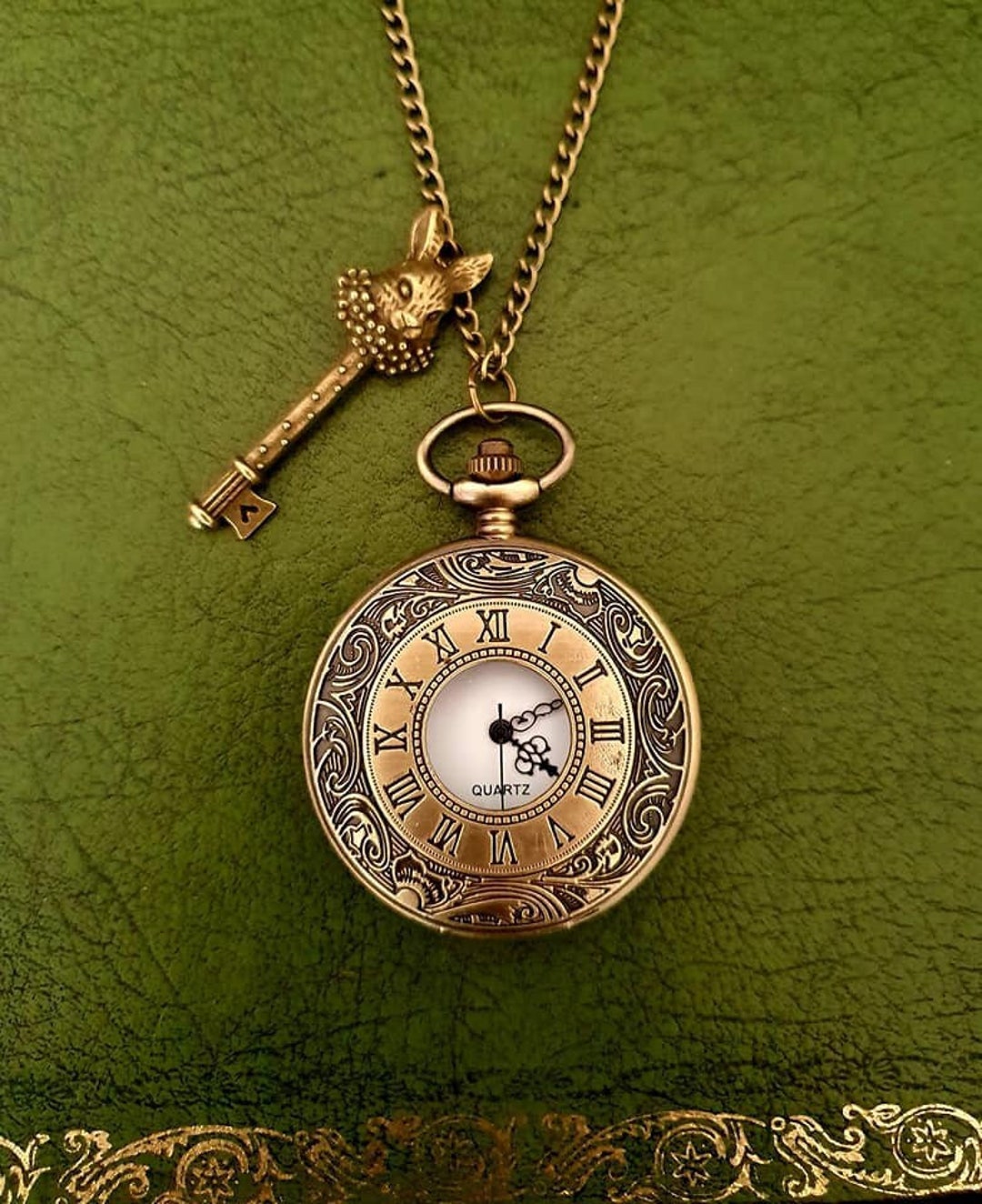 pocket chain clock toy White Rabbit Clock Necklace Decorative