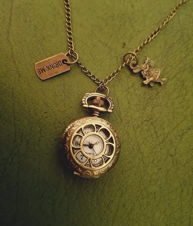 MORFONG Men's Women Quartz Pocket Watch Alice in Wonderland Series Hollow  Case Vintage Fob Watches