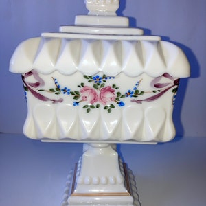 Westmoreland Wedding Roses and Bows by Westmoreland Milkglass Cakestand Candy Dish Weddingcake Box