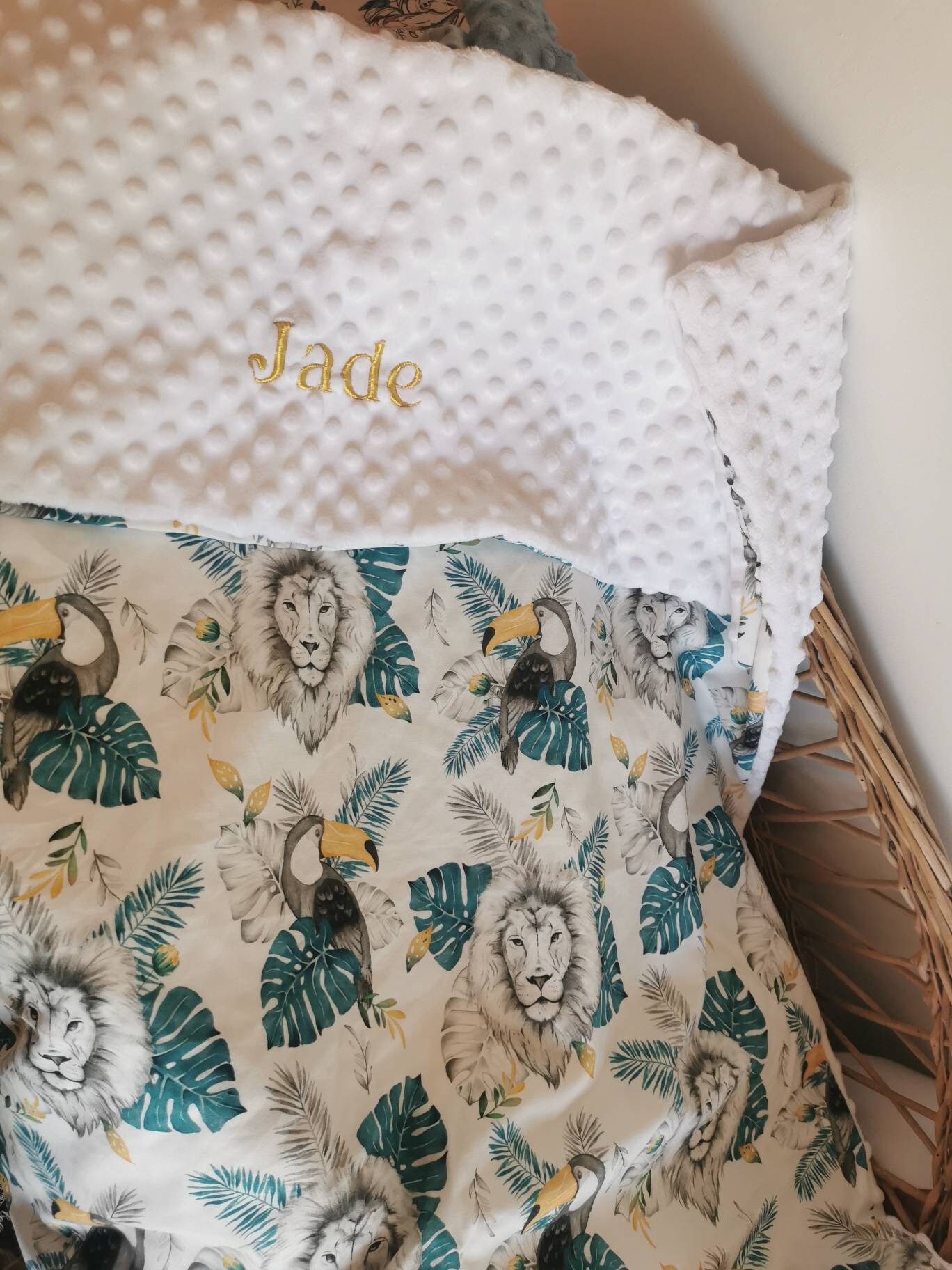 Linge de lit bébé personnalisé sale