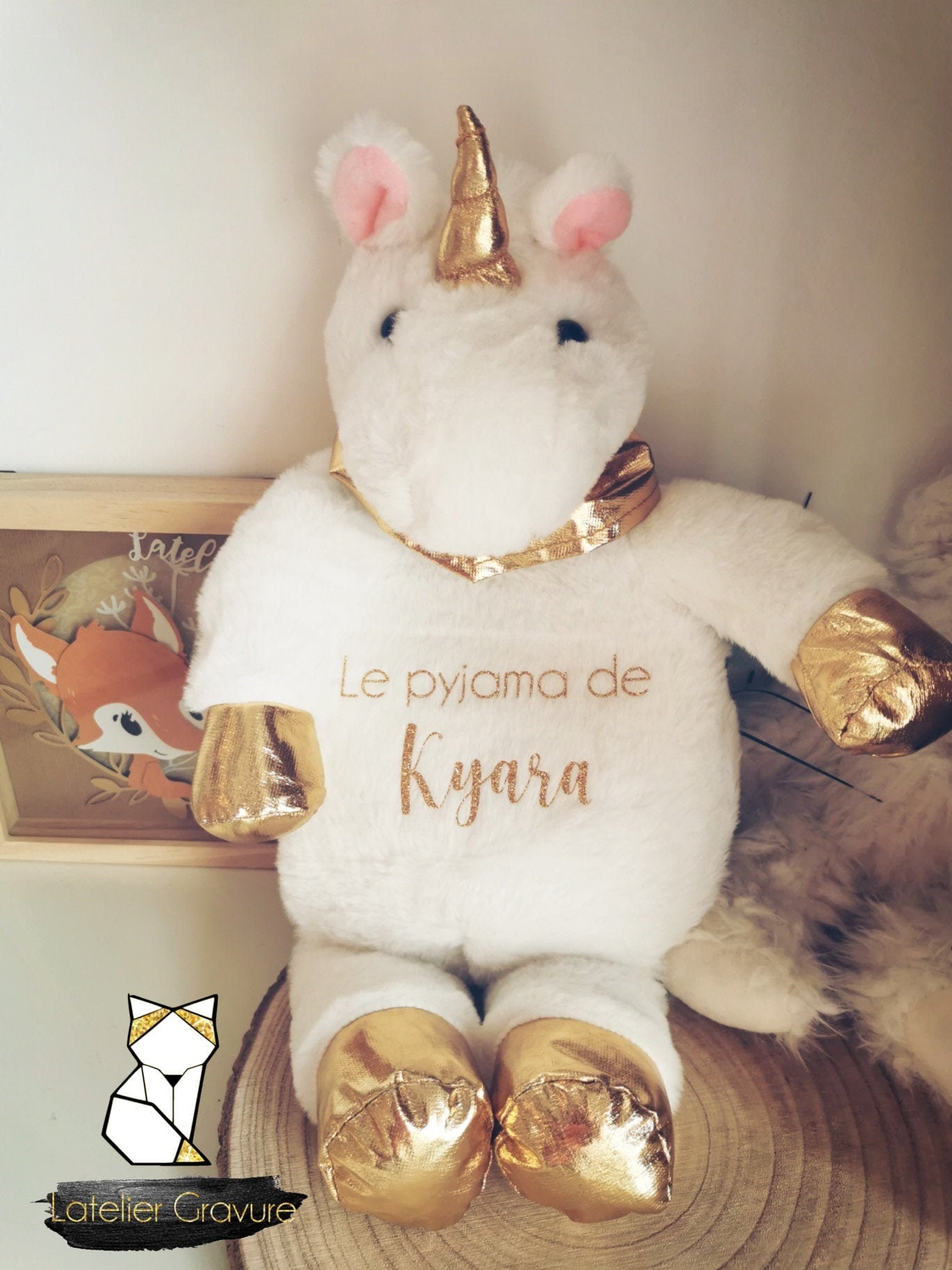 Range Pyjama - Peluche Licorne Décoration Cadeau de Naissance Personnalisé Fille Envoi Auffret en Po