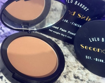 Warm Beige Medium- Second Skin HD Pressed Powder