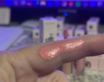 M34 Matte Vegan Lipstick