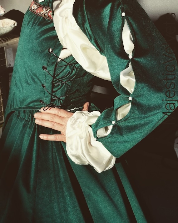 Buy Green Velvet Renaissance Victorian Dress for Cosplay Online in India - Etsy Buy Green Velvet Renaissance Victorian Dress for Cosplay Online in India - Etsy