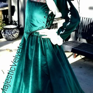 Green Velvet Renaissance Victorian Dress for Cosplay