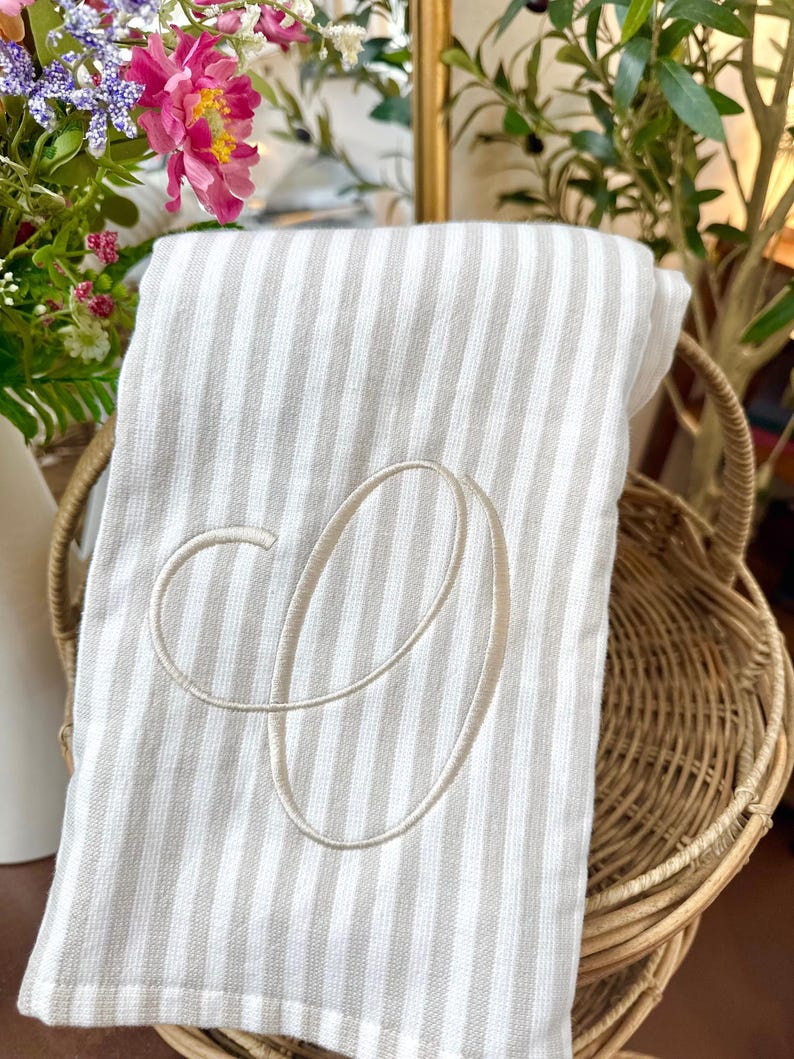 Embroidered Kitchen Towel, Initial Kitchen Towel, Wedding Gift, Hostess Gift, Gifts for Brides, Housewarming Gifts, Decorative Towel, Gifts