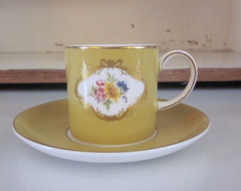 Susie Cooper gold floral teacup and saucer espresso demitasse cup straight sides Susie Cooper England vintage