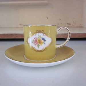 Susie Cooper gold floral teacup and saucer espresso demitasse cup straight sides Susie Cooper England vintage