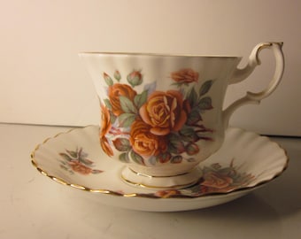 Royal Albert Centennial Rose theekop en schotel, Engels Bone China