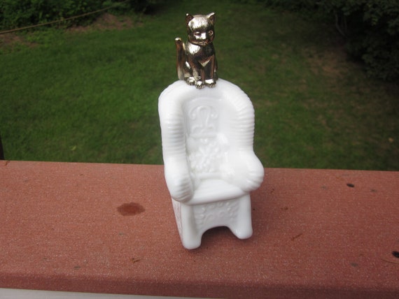 Vintage Avon Bottle Sitting Pretty Cat On Chair Milk Glass Collectible Perfume Bottle Avon Rapture Cologne