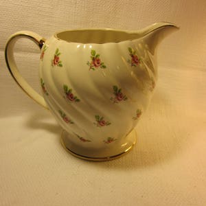 Vintage Sadler rosebud pitcher, Sadler milk jug, pattern 1593, shabby chic