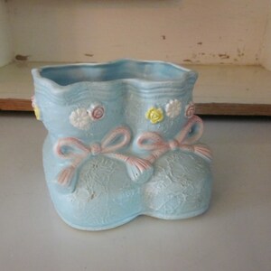 RB Japan baby jongen laarsjes planter baby cadeau kwekerij decor baby jongen vintage RB Japan planter blauwe baby slofjes