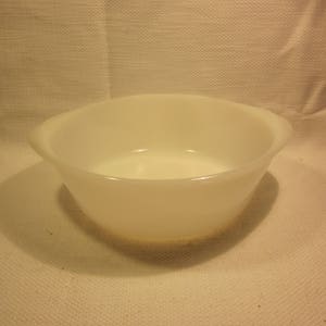 Vintage white Glasbake 2 qt casserole dish