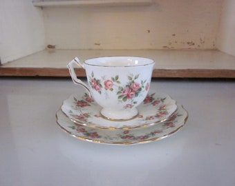 Aynsley Grotto Rose tea trio Aynsley teacup saucer plate luncheon set vintage Aynsley china England shabby chic roses