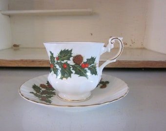 Rosina Yuletide Teacup and Saucer, Christmas Bone China, England