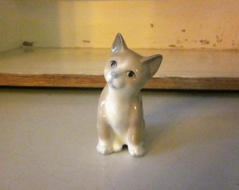 Otagiri tan and white cat figurine vintage cat collectible cat mom cat dad cat lover vintage Otagiri Japan