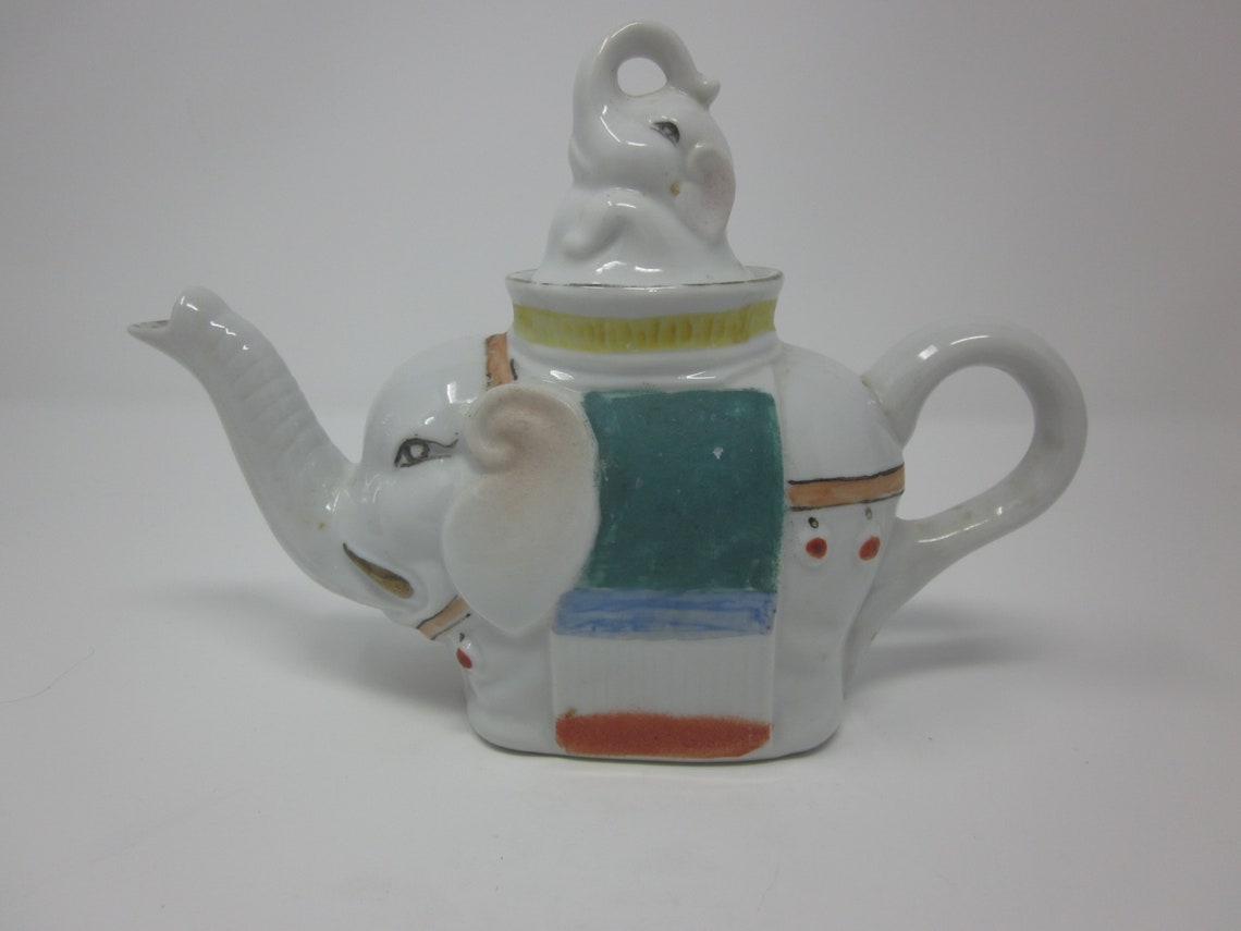 Elephant teapot vintage porcelain figural teapot made in China Etsy