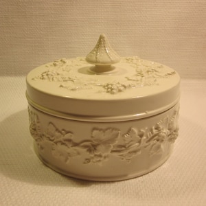 Wedgwood Queensware candy dish Wedgwood of Etruria & Barlaston Embossed Cream on Cream Queensware Candy Box with lid RARE