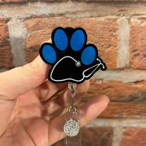  Love Paw Vet Pictures - Retractable Badge Reel with Swivel Clip  and Extra-Long 34 inch Cord - Badge Holder/Animal Lover/Dog  Lover/Veterinarian/Vet Tech/RVT : Office Products