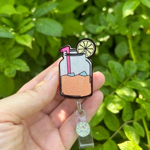 Sweet tea badge reel, Mason jar, Tea, Sweet tea,  Retractable reel, Badge holder, ID holder, Gift idea, cute badge reel, Summertime, Summer