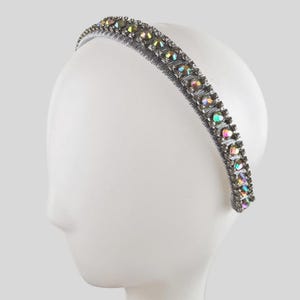 REGIENE funkelndes silbernes Kristallhaarband | Hochzeit Haarschmuck | Braut Kopfschmuck | Renntag Fascinator