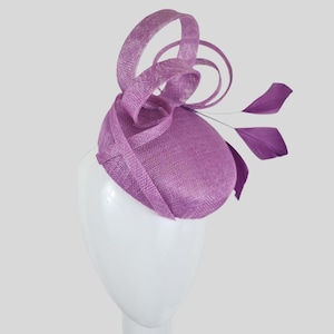 ABRIL Lilac Purple Sinamay Cocktail Hat | Feather Fascinator for Wedding & Races | Women&#39;s Designer Millinery | Custom Hat