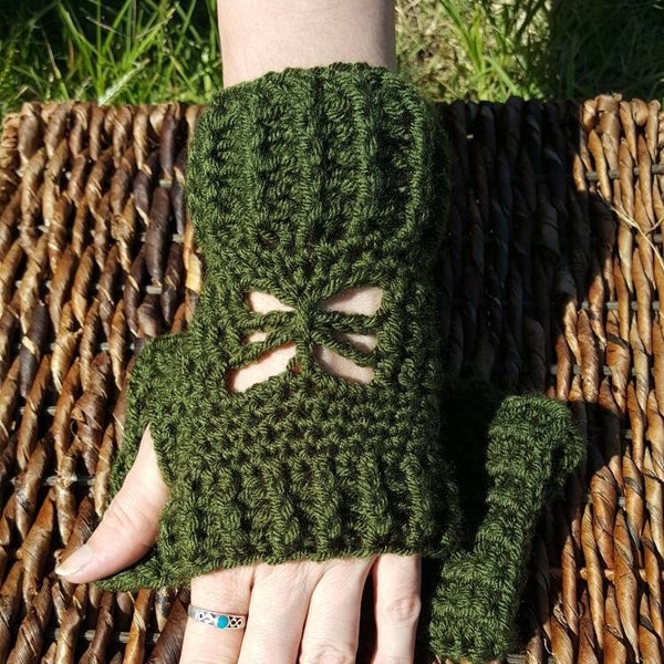 Butterfly Fingerless Gloves handmade Crochet arm warmers, office wear, gaming glove, 90s chic