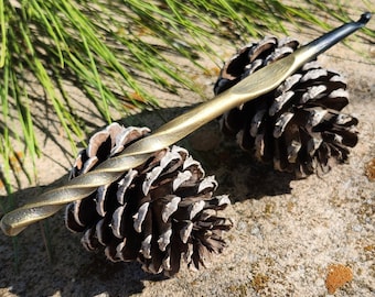 Hand Forged steel crochet hook with brass finish 5.5mm brass