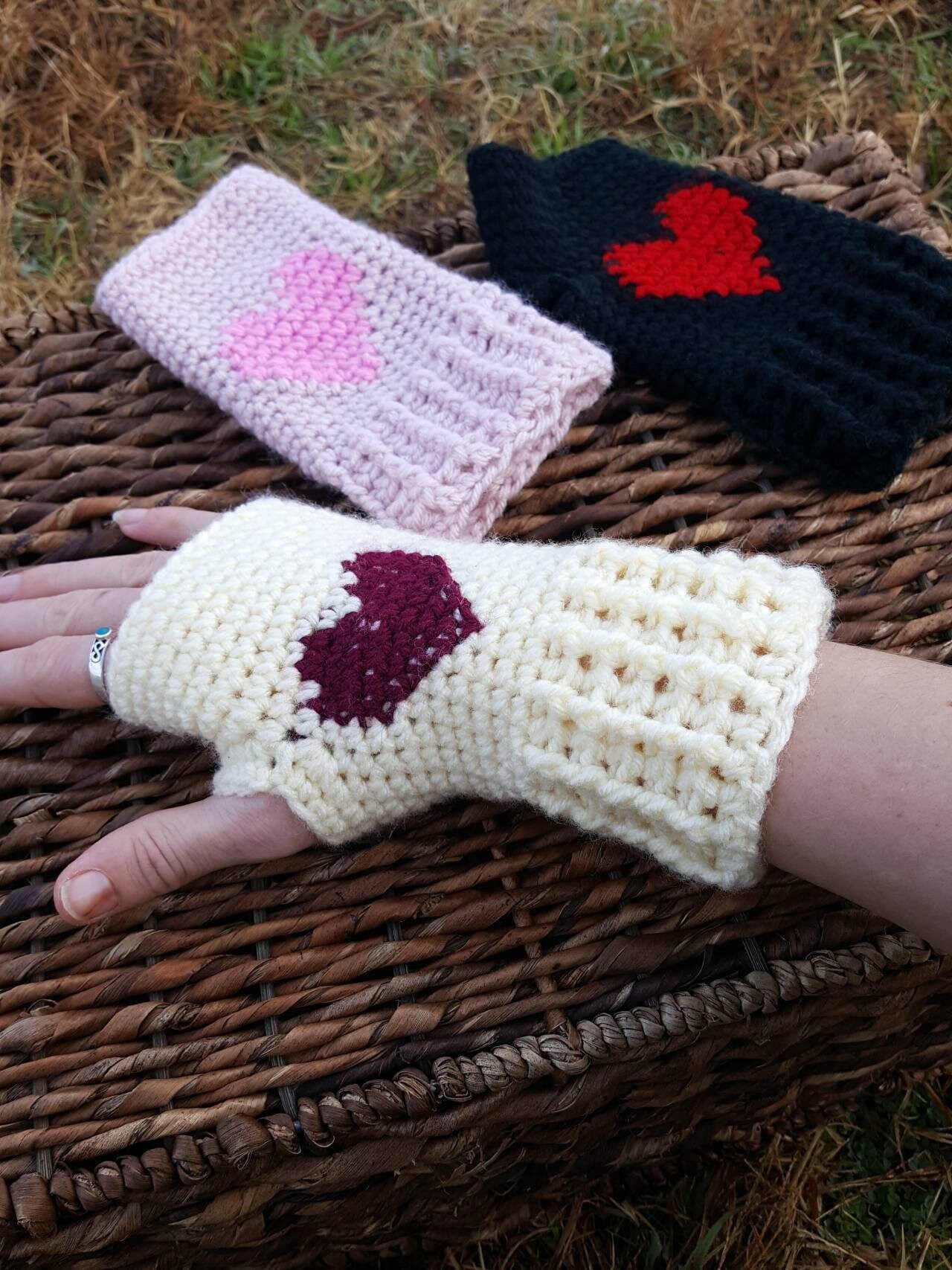 Crochet Heart Gloves 