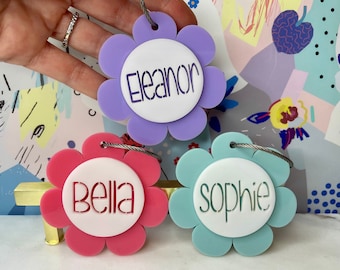 Daisy Bag Tag, custom name Keychain Tag Girl Bag Tag, Diaper Bag Tag, Lunch Box Tag, Party favor gift bag, Backpack tag, gifts under 15