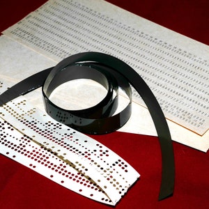 SET di carte perforate sovietiche (IBM 80 colonne) + nastro di carta perforato + nastro magnetico