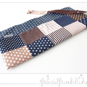 Washable changing pad for on the go dark blue/beige patchwork image 3