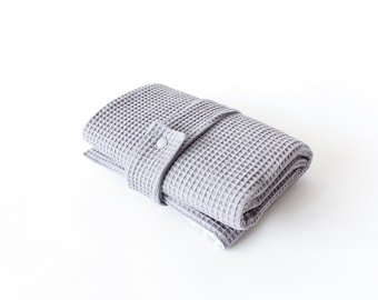 Water-repellent changing mat for on the go with pockets - waffle piqué - plain gray