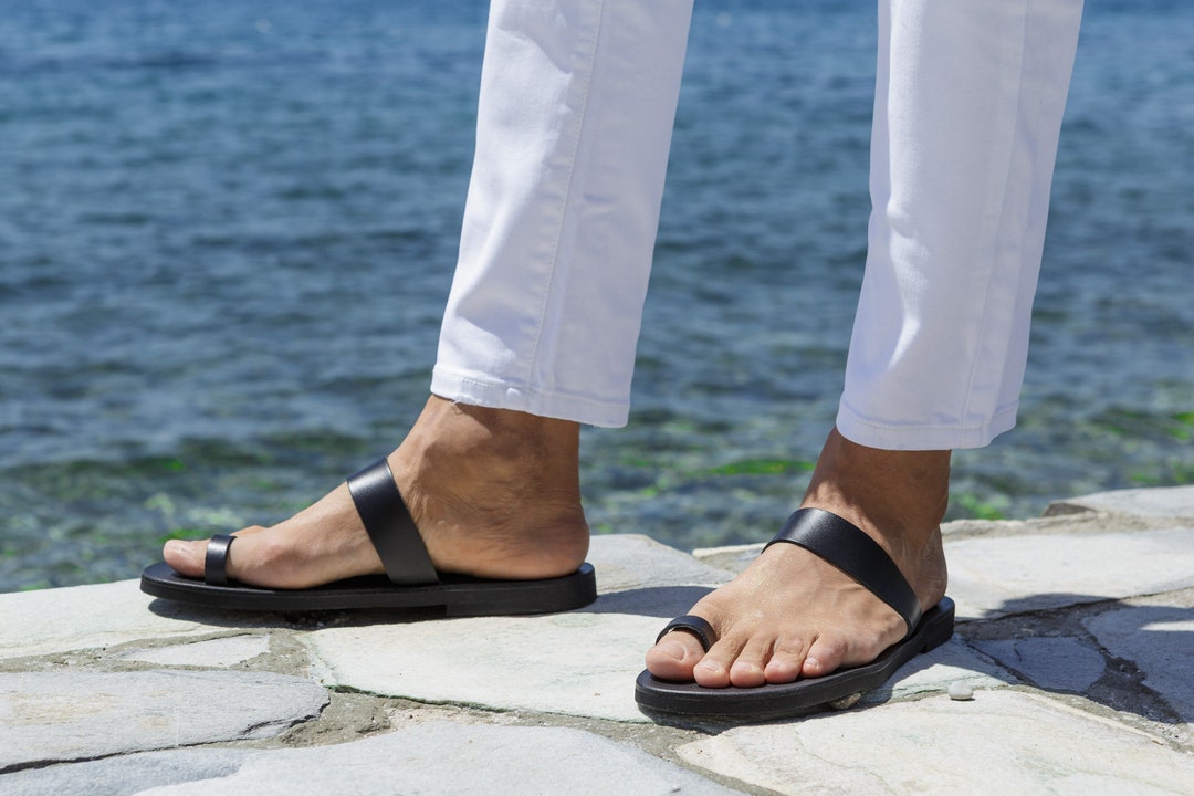 Men's Flip Flops Genuine Leather Slippers Men Summer Fashion Beach Sandals  Shoes