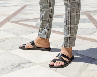 Sandalias griegas romanas con estilo en cuero para hombres, cómodas diapositivas de cuero negro, hechas a mano para pedir sandalias de verano para hombres de cuero de becerro, ZEUS