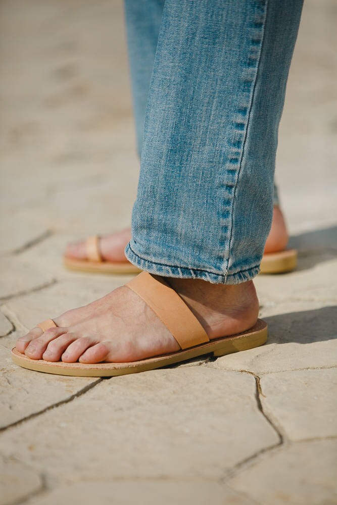 Kefalinia Zapatos Zapatos para hombre Sandalias Zapatos con tira trasera KYANIA Slip de piel plana para hombre en sandalias hechas a mano en Grecia 