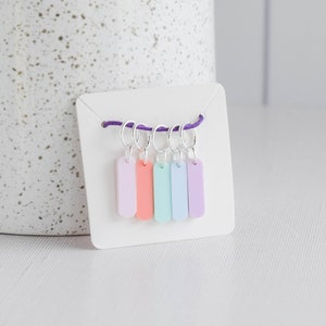 Set of 5 Stitch Markers, Pastel Bar Stick Markers, Laser Engraved Acrylic Stitch Markers, Rainbow Acrylic Stitch Markers