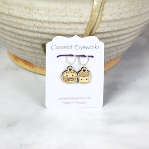 Set of 2 Stitch Markers, Kawaii Burger and Fries, Laser Engraved Wood Stitch Markers