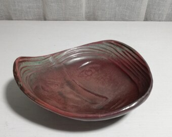 Miska ceramiczna w stylu skandynawskim w stylu mid-century modern - sztuka nordycka lat 50.