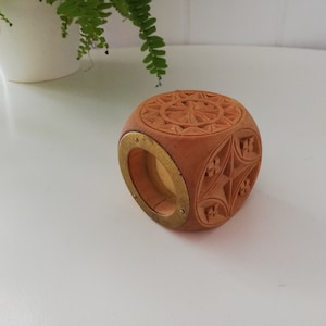 Houten kaarshouder