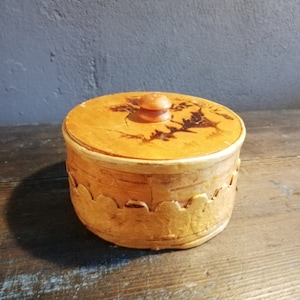 Wicker Birch Bark Box with cover. Vintage Russian Handmade.