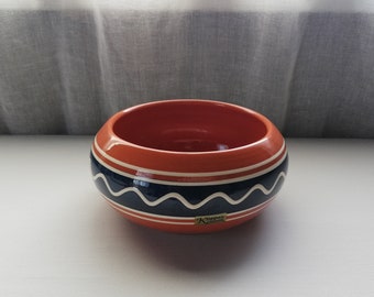 Szwedzkie dekoracje stołu w stylu Mid Century Modern Ceramic Bowl - Klippan Keramik z lat 70. - piękny skandynawski design