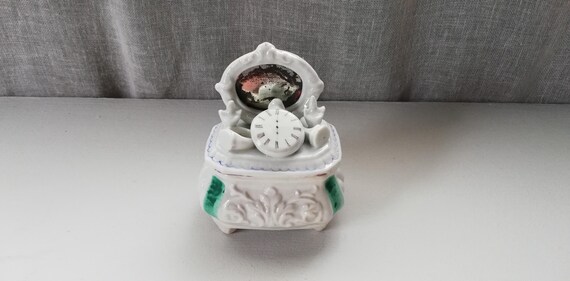 Antique Victorian Porcelain Jewelry Box: Vanity Table Decor