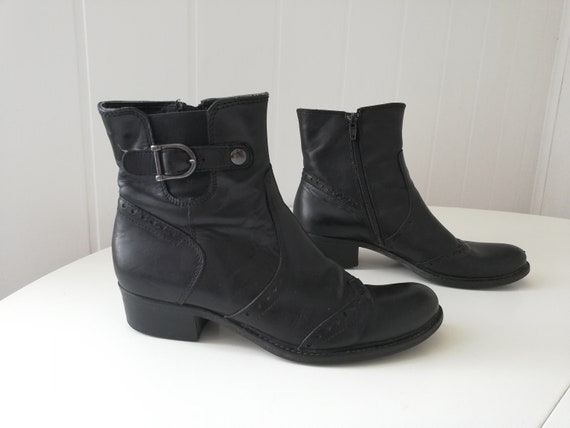 black leather ankle boots size 4